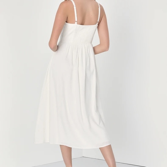 Lulu’s white summer midi dress - Picture 3 of 3